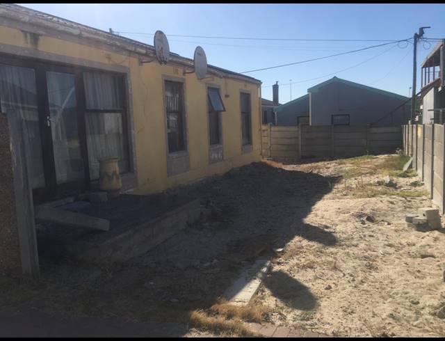 3 BEDROOM FREEHOLD FOR SALE IN ILITHA PARK